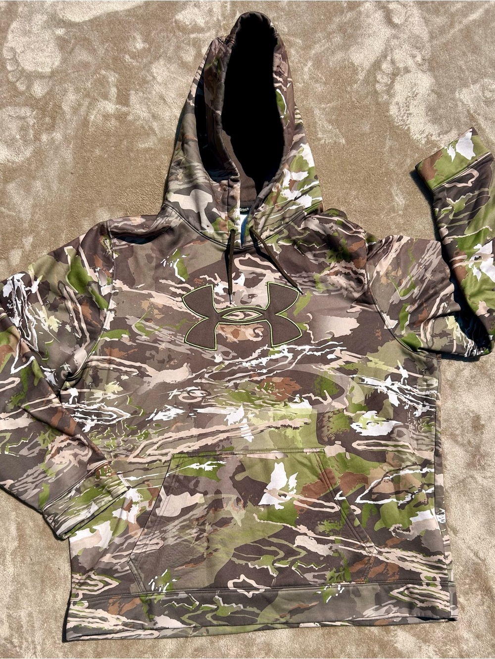 New Under Armour Men's Forest Camo Hooded Sweatshirt - $25